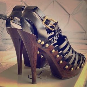 Jessica Simpson “New Vachetta” shoes